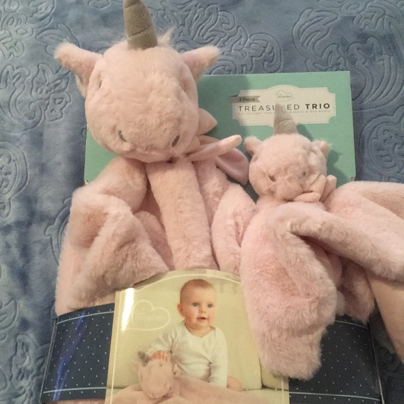 TWO BLANKET BUDDIES IN PACKAGE - Picture 1 of 2